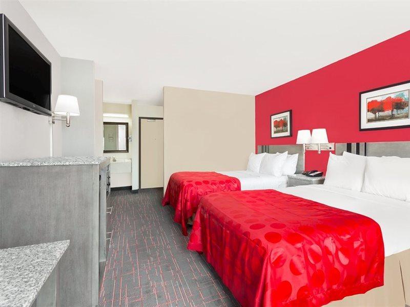 Clarion Pointe - Greensboro Coliseum Area Экстерьер фото