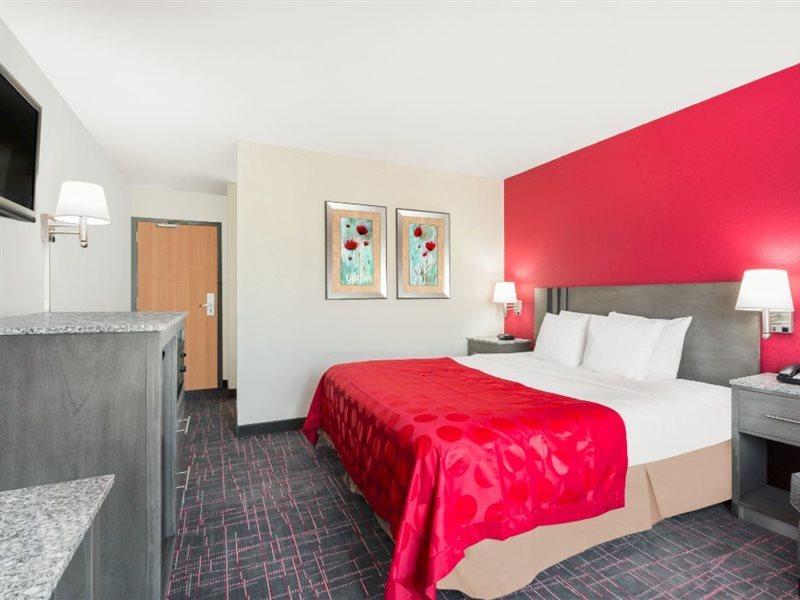 Clarion Pointe - Greensboro Coliseum Area Экстерьер фото
