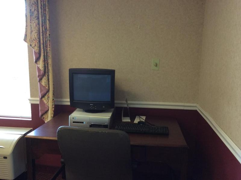 Clarion Pointe - Greensboro Coliseum Area Экстерьер фото