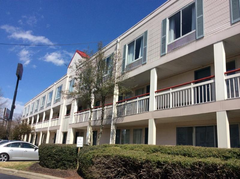 Clarion Pointe - Greensboro Coliseum Area Экстерьер фото
