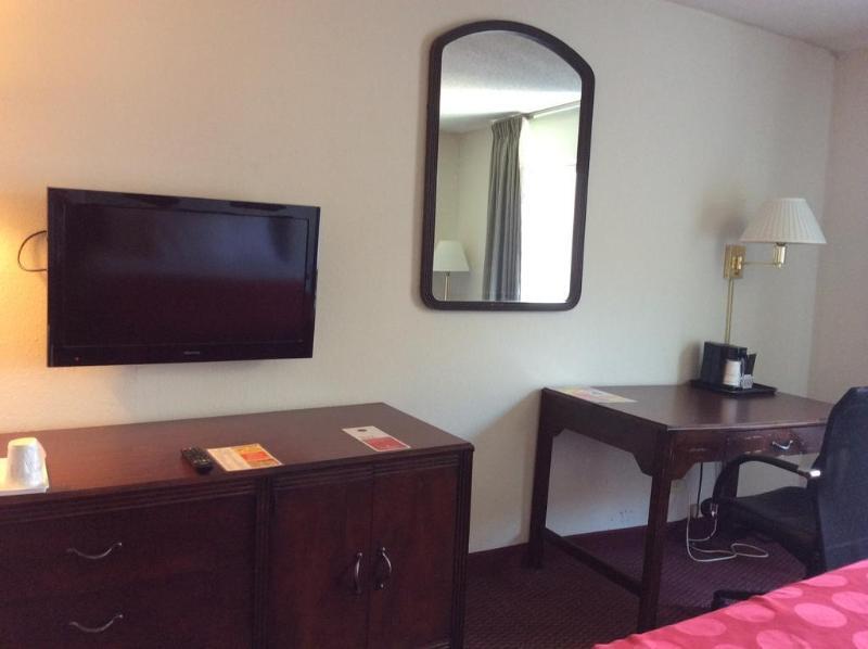 Clarion Pointe - Greensboro Coliseum Area Экстерьер фото